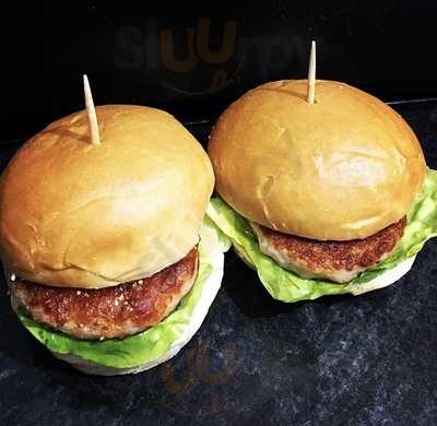 Red Rocks Sports Bar