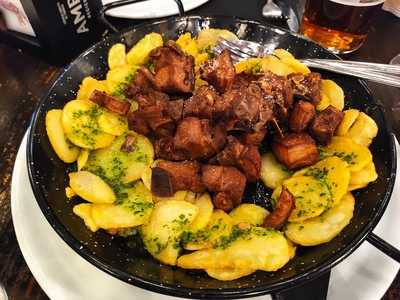 Taberna El Balcon Del Tubo