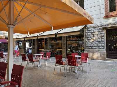 Cafeteria Geladeria Mantakau