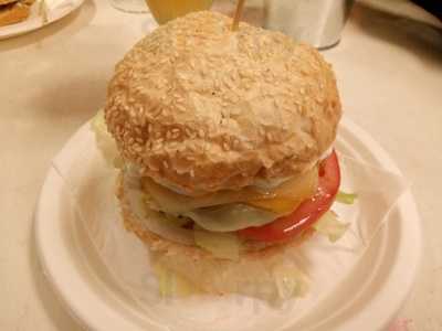 Hamburguesería Fray Juan Casco Antiguo