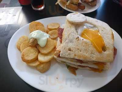 Restaurante " Charla 24 "