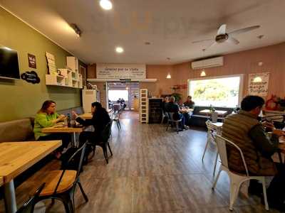 Mama's Bakery Lunch And Chill