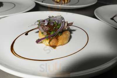 Bodegas Álvarez Vinos Y Gastronomía