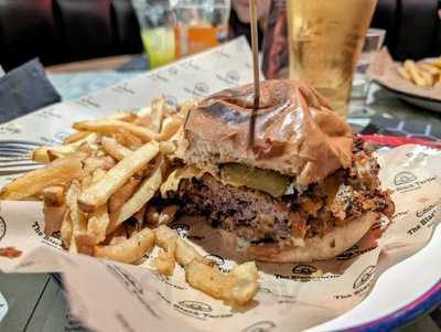 The Black Turtle - Paseo Alameda