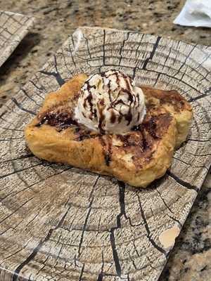 Vinos Y Tapas La Estacion