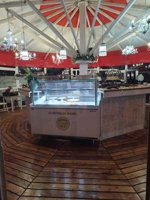 Smile Cafe & Restaurant