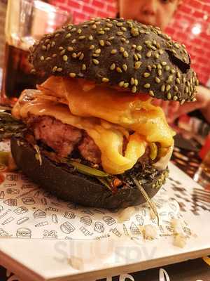 Tres Quarts De Quinze