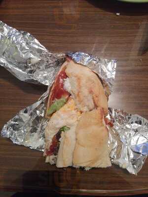 Bocadilleria La Peke