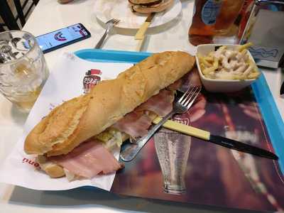 Bocadilleria La Peke