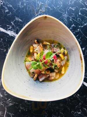 Burbujas Cava & Gastro Bar