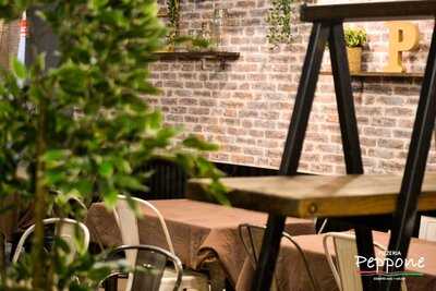 Pizzería Peppone Caracol