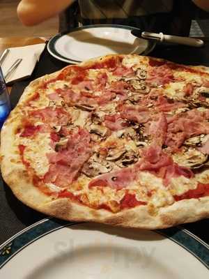 Pizzería Peppone Caracol