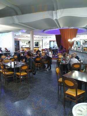 Cafe Rialto Club