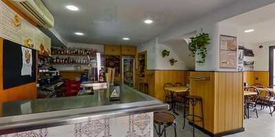 Cafe Bar Las Cuatro Esquinas