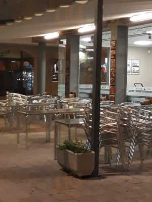 El Centre Bar Restaurante Cafetería