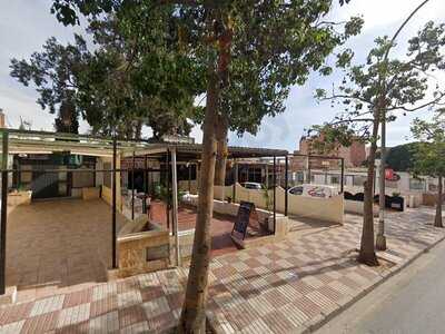 Kenmore Grill & Ollies Bar