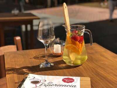 La Experiencia Café & Vinobar