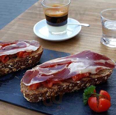 La Experiencia Café & Vinobar