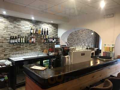 La Experiencia Café & Vinobar