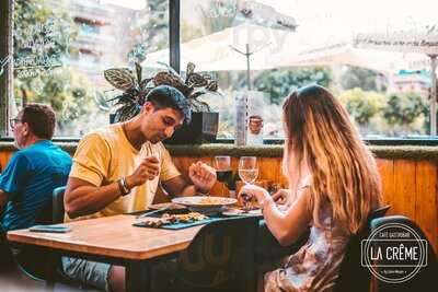 La Crême Café Gastrobar