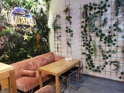 La Crême Café Gastrobar