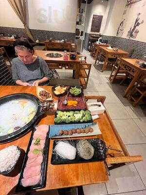 Shullun Hot Pot