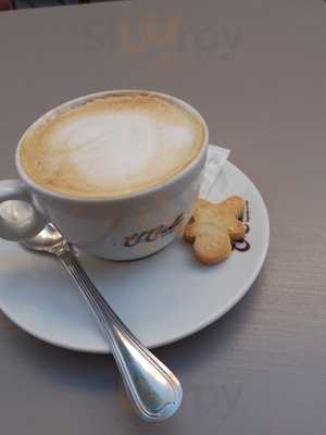 Momo Cafés Y Libros