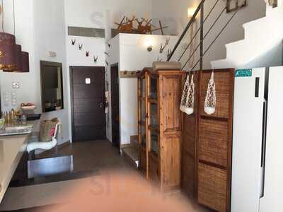 Breakfast At The Waterfront