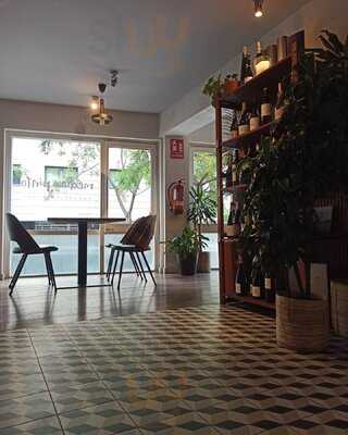 Medio O Pinto Bar Restaurante