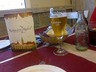 Tapas Y Vinos Rafael