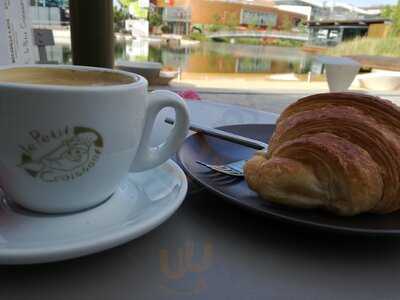 Le Petit Croissant