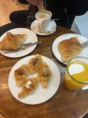Le Petit Croissant
