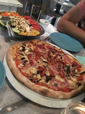 Mirela Restaurant & Pizza