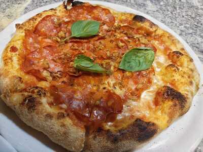 Interno Mediterraneo Pizza