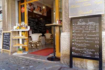 Donatella Cafetería Bar