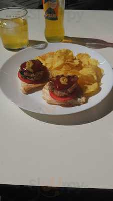 Vintage Cerveceria Cafeteria