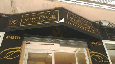 Vintage Cerveceria Cafeteria