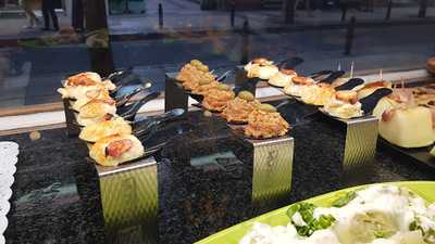 Las Palomas Buffet & Tapas
