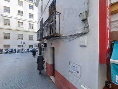 Café Bar Puerta Del Bautismo