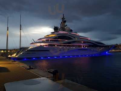 Harbour Club - Photo 8