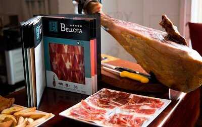 Enrique Tomás Jamon-tapas-vino