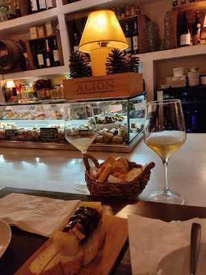 El Sorbo Bodega & Vermuteria