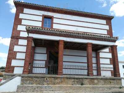 La Piscina Restobar El Pedroso