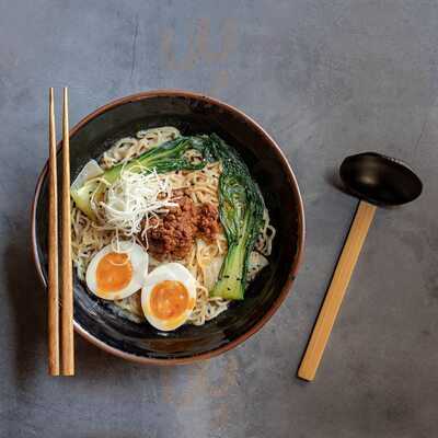 Mossen Sushi & Tapas