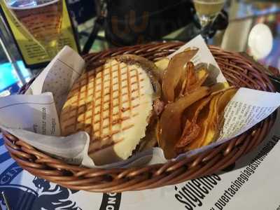Bodeguilla De La Santa Cruz