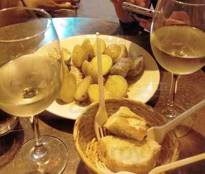 Bodeguilla De La Santa Cruz