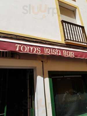 Toms Irish Bar