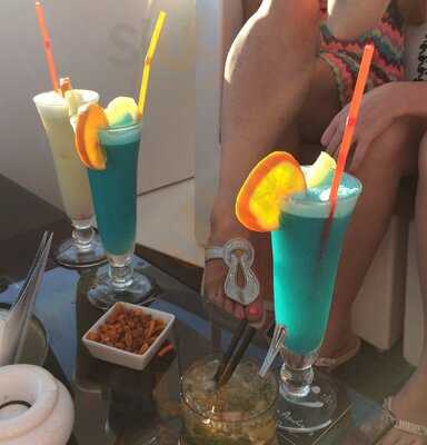 Captain Andy's Cocktail Bar