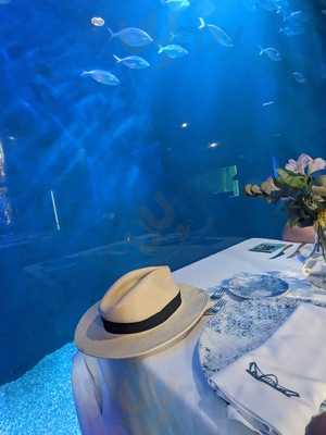 Submarino Restaurant