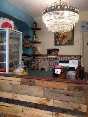 Anima'ls Café Take Away